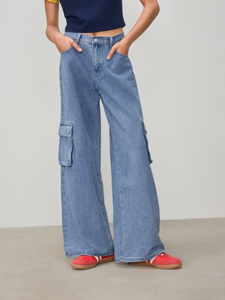 Denim Low Rise Solid Pocket Wide Leg Cargo Jeans