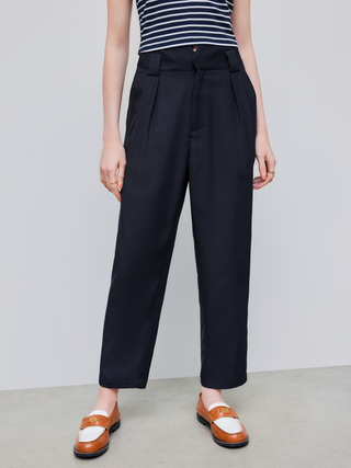 Woven High Rise Solid Cropped Tapered Trousers