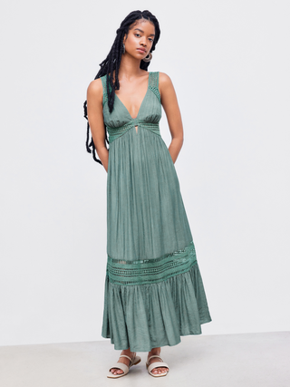 V-neck Solid Ruffle Maxi Dress