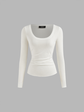 Scoop Neckline Solid Ruched Long Sleeve Tee