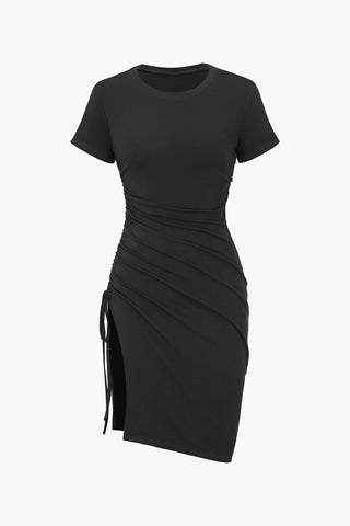 Drawstring Ruched Slit Mini Dress (M / BLACK)