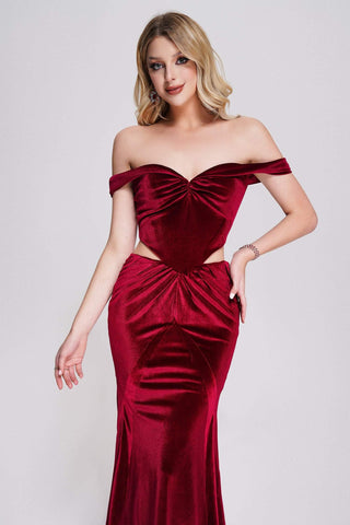 Margot Velvet Off Shoulder Maxi Dress (M / Red)