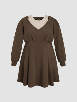 Round Neckline Solid Pleated Mini Dress Curve & Plus