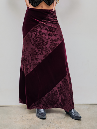 Velvet Lace Middle Waist Floral Patched Maxi Skirt (L / Wine)